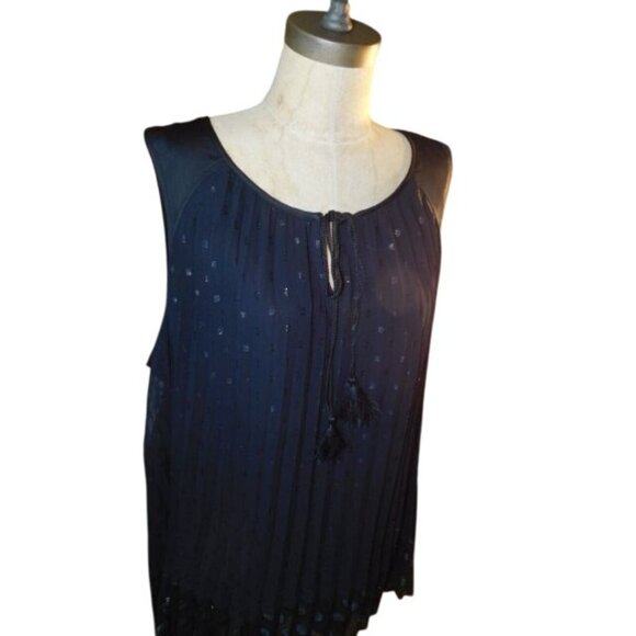 Lane Bryant Size 24 Black Shimmer pleated plus size Blouse Top NWT - Picture 2 of 3